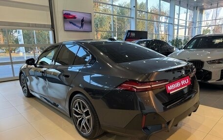 BMW 5 серия, 2025 год, 7 350 000 рублей, 9 фотография
