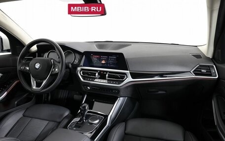 BMW 3 серия, 2020 год, 3 790 000 рублей, 14 фотография