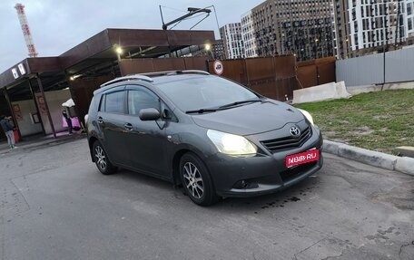 Toyota Verso I, 2011 год, 880 000 рублей, 1 фотография