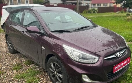 Hyundai Solaris II рестайлинг, 2013 год, 890 000 рублей, 1 фотография