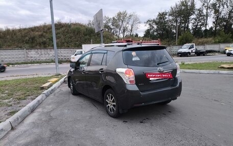 Toyota Verso I, 2011 год, 880 000 рублей, 3 фотография