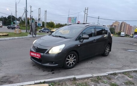 Toyota Verso I, 2011 год, 880 000 рублей, 2 фотография