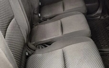 Toyota Verso I, 2011 год, 880 000 рублей, 20 фотография