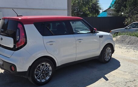 KIA Soul II рестайлинг, 2018 год, 1 650 000 рублей, 5 фотография