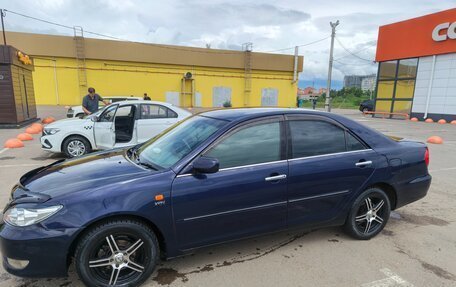 Toyota Camry V40, 2004 год, 700 000 рублей, 3 фотография