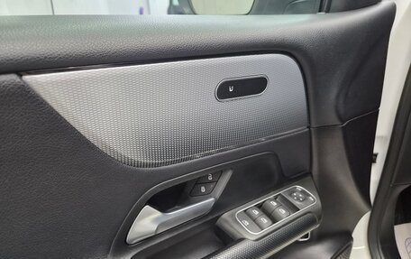 Mercedes-Benz GLB, 2020 год, 2 790 000 рублей, 15 фотография
