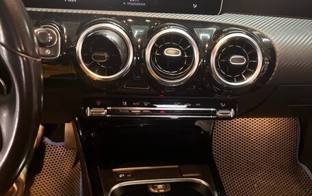 Mercedes-Benz CLA, 2019 год, 2 200 000 рублей, 5 фотография