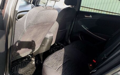 Hyundai Solaris II рестайлинг, 2014 год, 970 000 рублей, 19 фотография