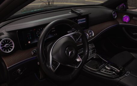 Mercedes-Benz E-Класс, 2016 год, 2 650 000 рублей, 9 фотография
