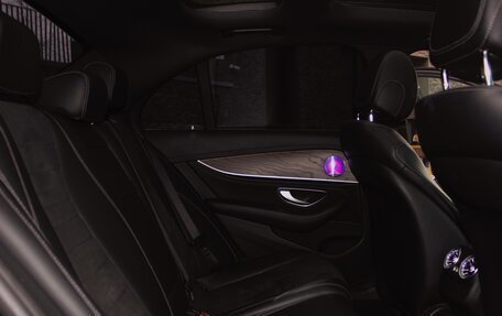 Mercedes-Benz E-Класс, 2016 год, 2 650 000 рублей, 10 фотография