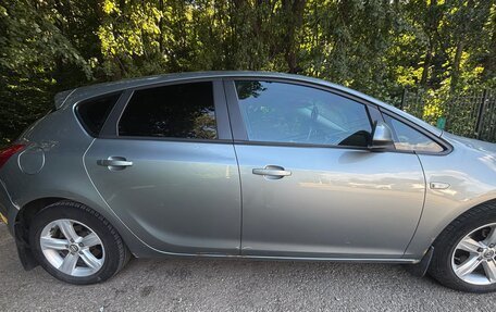 Opel Astra J, 2011 год, 750 000 рублей, 15 фотография