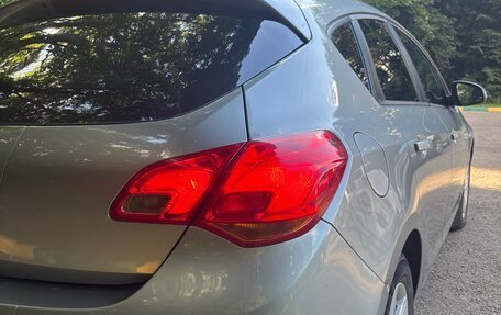 Opel Astra J, 2011 год, 750 000 рублей, 35 фотография