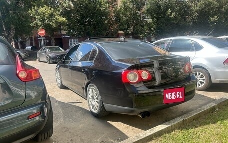 Volkswagen Passat B6, 2005 год, 715 000 рублей, 2 фотография