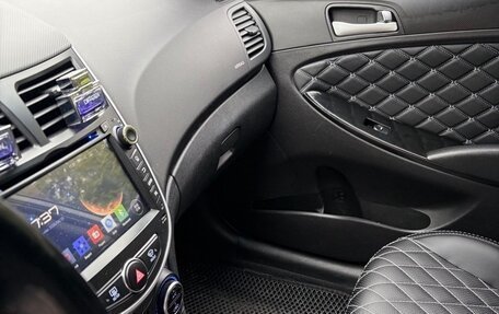 Hyundai Solaris II рестайлинг, 2015 год, 1 000 000 рублей, 5 фотография