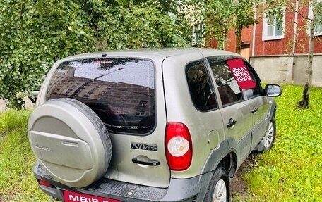 Chevrolet Niva I рестайлинг, 2011 год, 270 000 рублей, 2 фотография