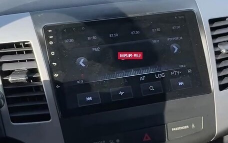 Mitsubishi Outlander III рестайлинг 3, 2011 год, 918 000 рублей, 8 фотография