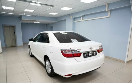 Toyota Camry, 2015 год, 1 899 000 рублей, 5 фотография