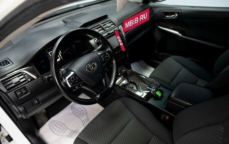 Toyota Camry, 2015 год, 1 899 000 рублей, 8 фотография