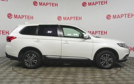 Mitsubishi Outlander III рестайлинг 3, 2017 год, 2 078 000 рублей, 4 фотография