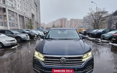 Volkswagen Touareg III, 2018 год, 4 900 000 рублей, 1 фотография