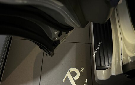 Toyota Land Cruiser, 2021 год, 15 000 000 рублей, 6 фотография