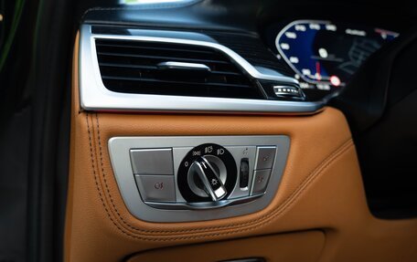 BMW 7 серия, 2019 год, 5 850 000 рублей, 14 фотография