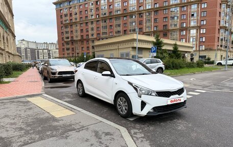 KIA Rio IV, 2021 год, 999 999 рублей, 3 фотография