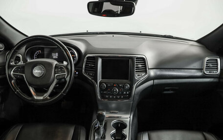 Jeep Grand Cherokee, 2018 год, 2 999 000 рублей, 10 фотография