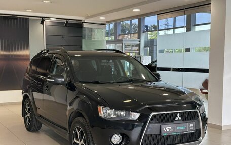 Mitsubishi Outlander III рестайлинг 3, 2011 год, 997 000 рублей, 3 фотография