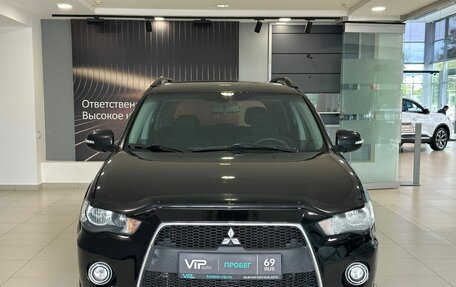Mitsubishi Outlander III рестайлинг 3, 2011 год, 997 000 рублей, 2 фотография