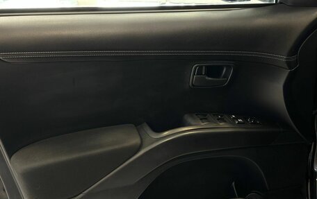 Mitsubishi Outlander III рестайлинг 3, 2011 год, 997 000 рублей, 10 фотография