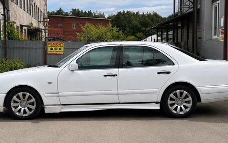 Mercedes-Benz E-Класс, 1996 год, 310 000 рублей, 5 фотография