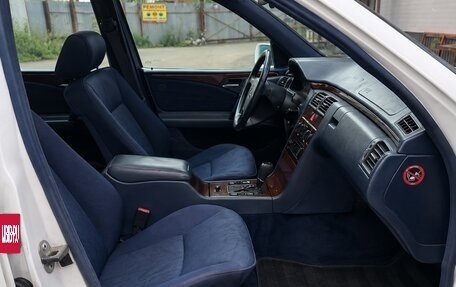 Mercedes-Benz E-Класс, 1996 год, 310 000 рублей, 13 фотография