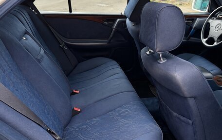 Mercedes-Benz E-Класс, 1996 год, 310 000 рублей, 15 фотография