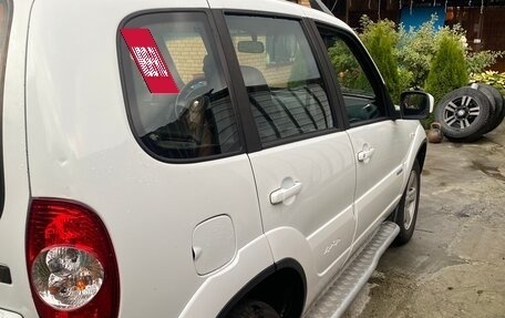 Chevrolet Niva I рестайлинг, 2013 год, 750 000 рублей, 3 фотография