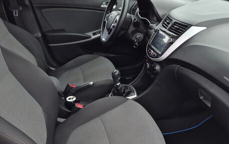 Hyundai Solaris II рестайлинг, 2013 год, 600 000 рублей, 9 фотография