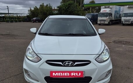 Hyundai Solaris II рестайлинг, 2013 год, 600 000 рублей, 2 фотография