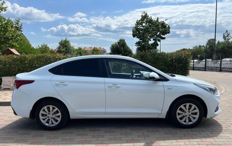 Hyundai Solaris II рестайлинг, 2019 год, 1 300 000 рублей, 4 фотография