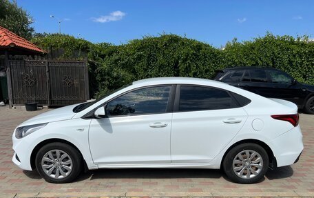 Hyundai Solaris II рестайлинг, 2019 год, 1 300 000 рублей, 3 фотография