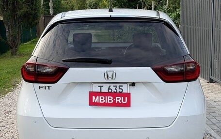 Honda Fit, 2022 год, 1 500 000 рублей, 4 фотография