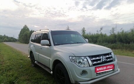 Mitsubishi Pajero IV, 2013 год, 2 150 000 рублей, 4 фотография