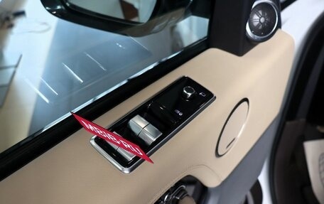 Land Rover Range Rover IV рестайлинг, 2018 год, 5 380 000 рублей, 10 фотография