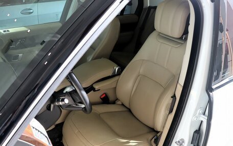 Land Rover Range Rover IV рестайлинг, 2018 год, 5 380 000 рублей, 13 фотография