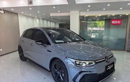 Volkswagen Golf VIII, 2022 год, 1 990 000 рублей, 3 фотография