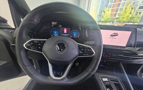 Volkswagen Golf VIII, 2022 год, 1 990 000 рублей, 12 фотография