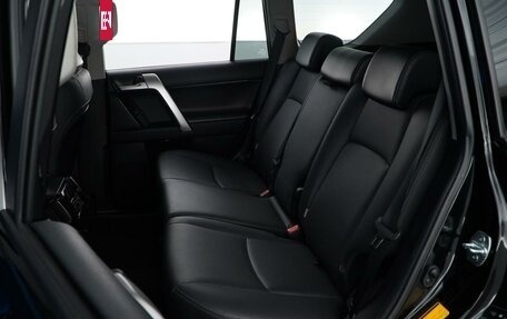 Toyota Land Cruiser Prado 150 рестайлинг 2, 2020 год, 5 800 000 рублей, 7 фотография