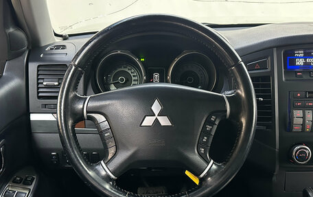 Mitsubishi Pajero IV, 2007 год, 920 000 рублей, 15 фотография