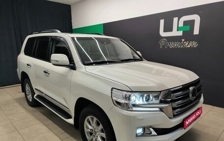 Toyota Land Cruiser 200, 2019 год, 6 890 000 рублей, 1 фотография
