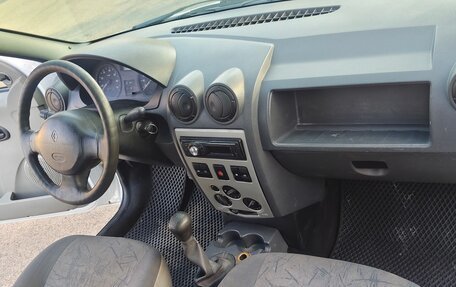 Renault Logan I, 2005 год, 275 000 рублей, 8 фотография