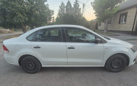 Volkswagen Polo VI (EU Market), 2013 год, 700 000 рублей, 2 фотография